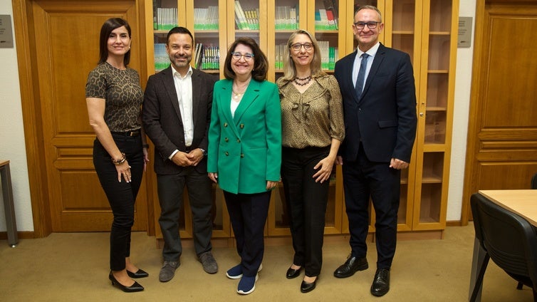 La Universidad de Alicante y Orizon logran pleno empleo con una formación en alta tecnología 'mainframe'