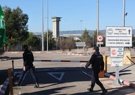Accesos a la prisión de Córdoba, situada en Alcolea