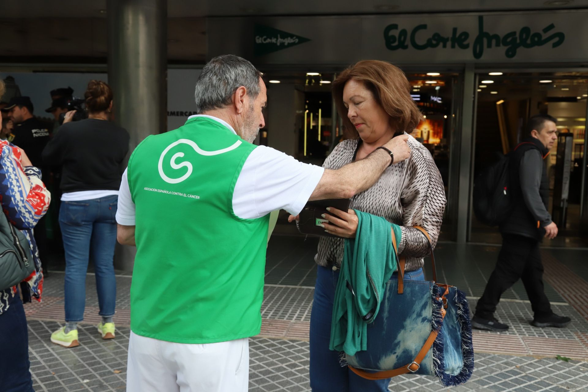 La cuestación solidaria contra el cáncer en Córdoba, en imágenes