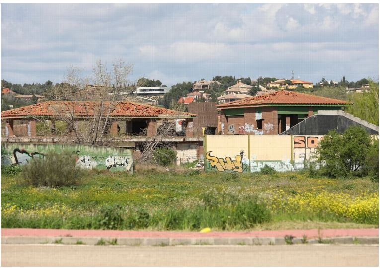 El Ayuntamiento ofrece ayuda a los okupas de la Peraleda, pero remite a la Junta una solución definitiva