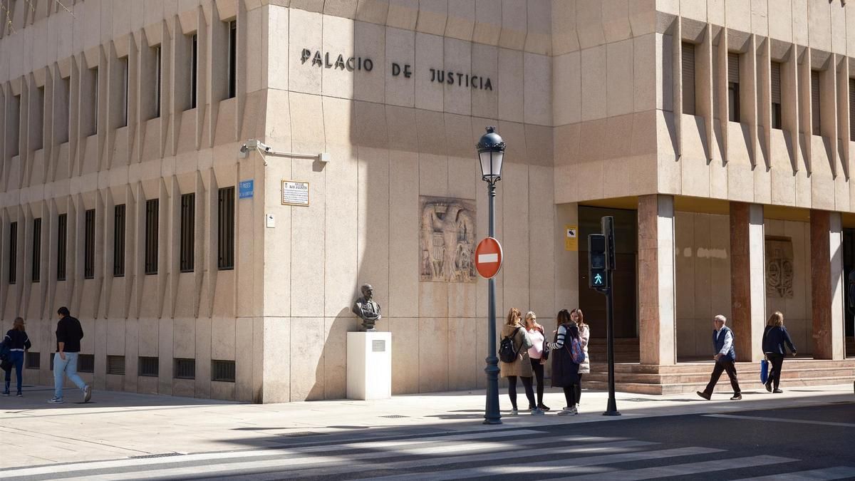 La Fiscalía pide seis años de cárcel para un acusado de vender droga en Albacete que arrastra varios antecedentes por falsificación documental