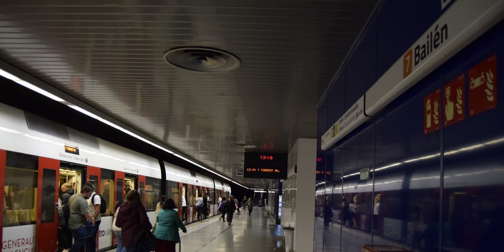 Horarios especiales de Metrovalencia con motivo de la festividad de la Virgen de los Desamparados
