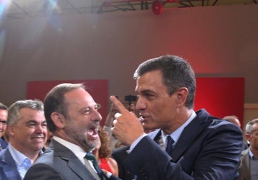 Cruce de acusaciones entre el Gobierno y el PP por los mensajes de Sánchez y Ábalos