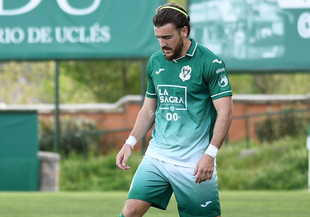 El albaceteño Chupi volvió al lateral izquierdo de la defensa