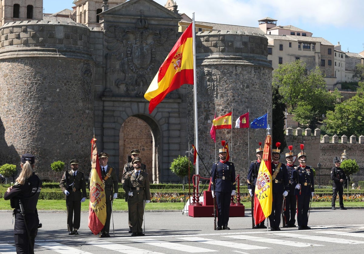Jura de bandera de la Guardia Real, con la que han finalizado los actos que este cuerpo ha celebrado en Toledo y la provincia