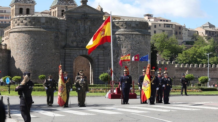 Las imágenes de la despedida de la Guardia Real  de Toledo