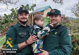 Denuncian la desaparición de un niño de 4 años y lo encuentran dormido en una finca de la familia