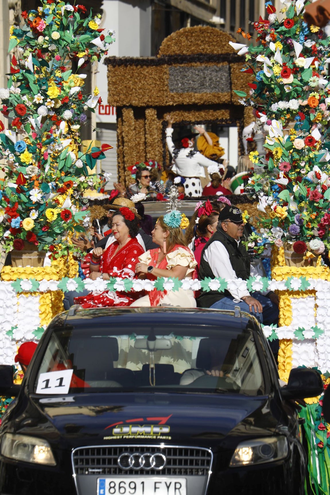 La colorida romería de la Virgen de Linares de Córdoba, en imágenes