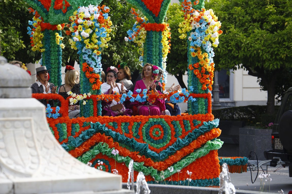 La colorida romería de la Virgen de Linares de Córdoba, en imágenes