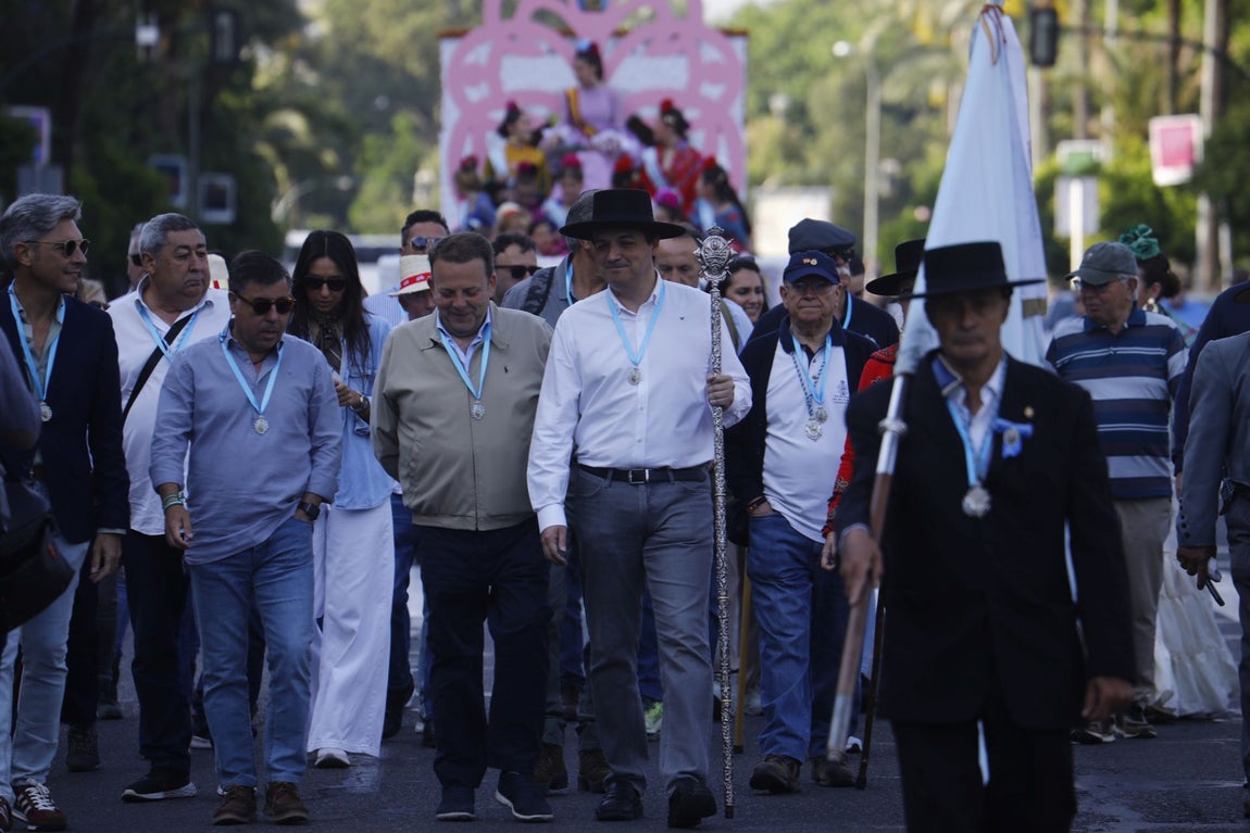La colorida romería de la Virgen de Linares de Córdoba, en imágenes