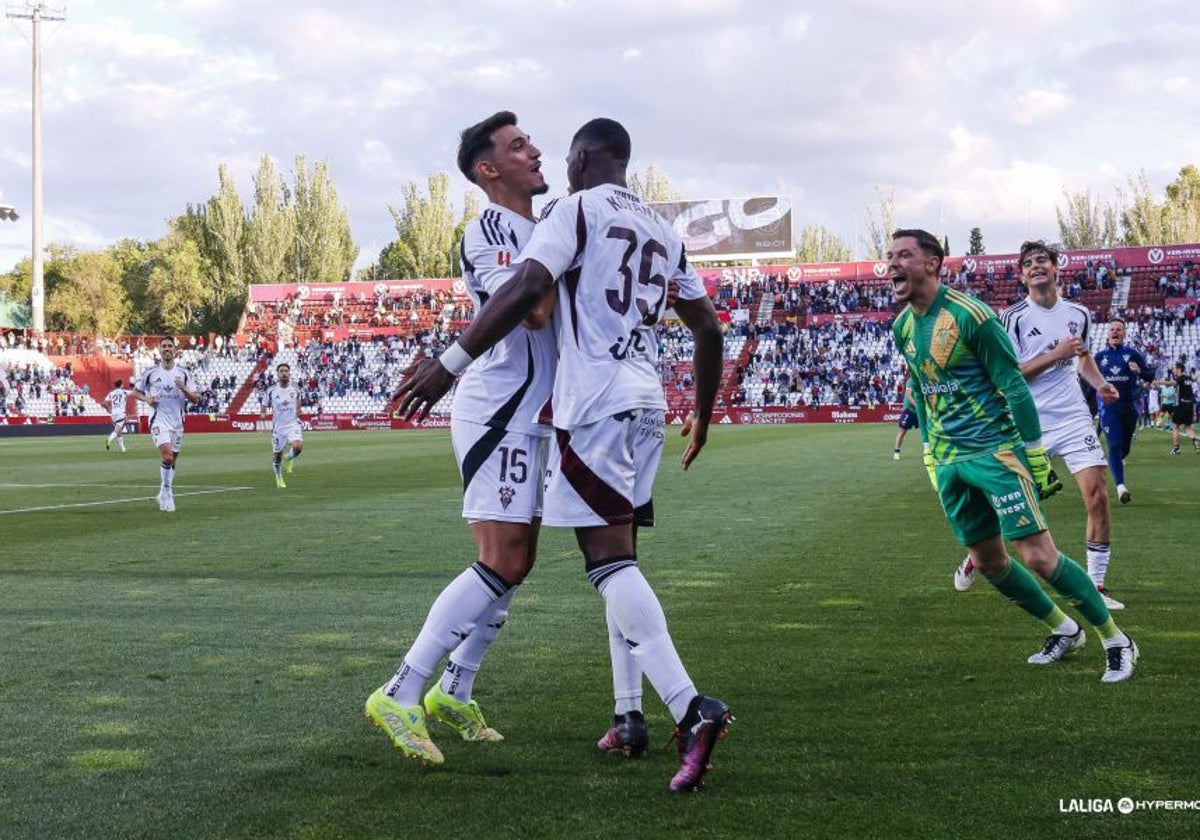 Kofane anotó dos goles que sirvieron para voltear el marcador y sellar de forma ya matemática la permanencia para el Albacete Balompié