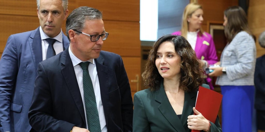 Ayuso anuncia que la nueva ley de Universidades de Madrid creará un Distrito único de prácticas