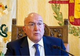 Carnero volvería a ganar las elecciones en Valladolid y el PSOE perdería un concejal