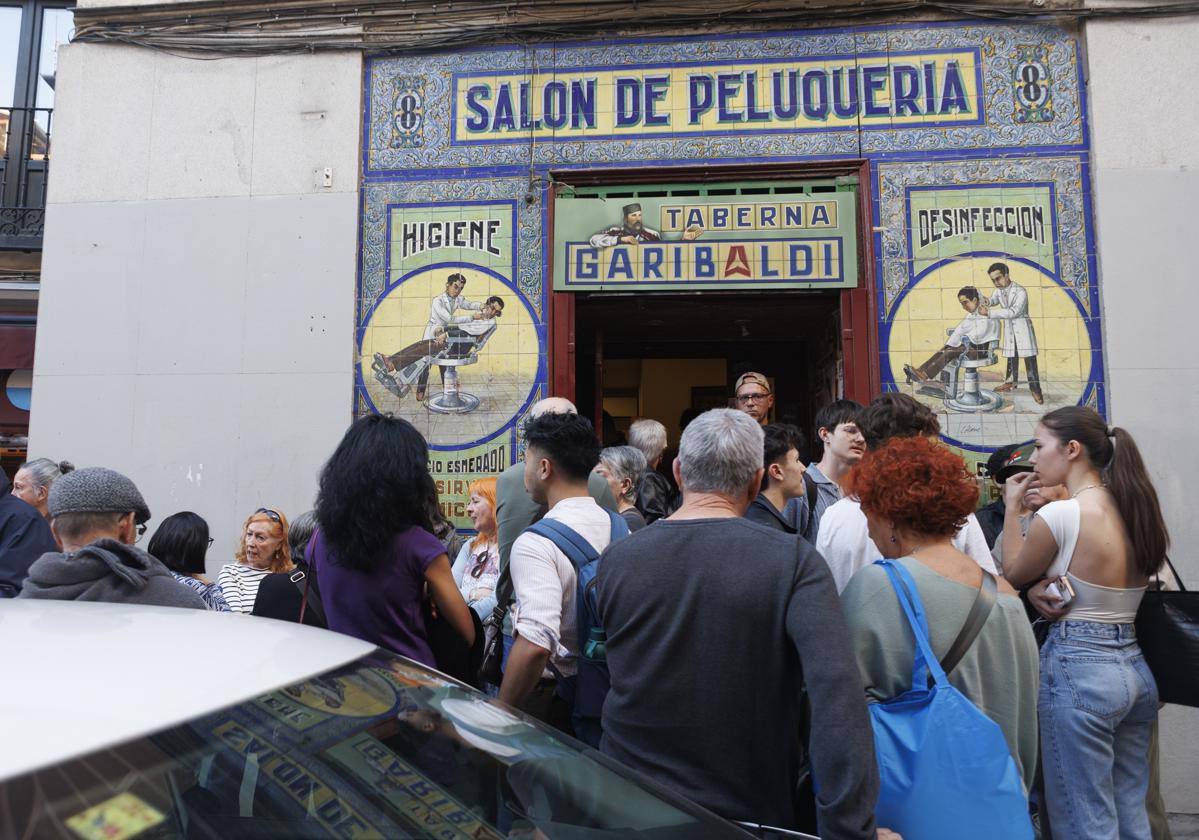 La Taberna Garibaldi de Madrid, el día de la presentación del libro de Iglesias 'Enemigos íntimos'
