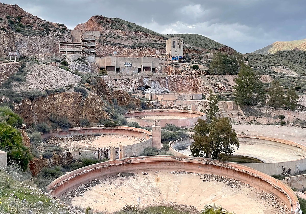 Minas de oro abandonadas en Rodalquilar (Almería)