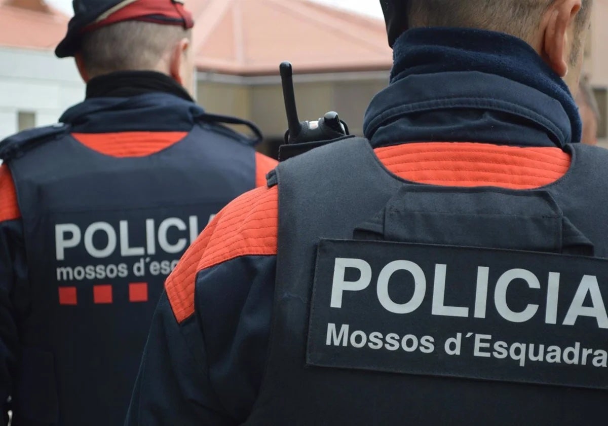 Dos agentes de la Policía catalana