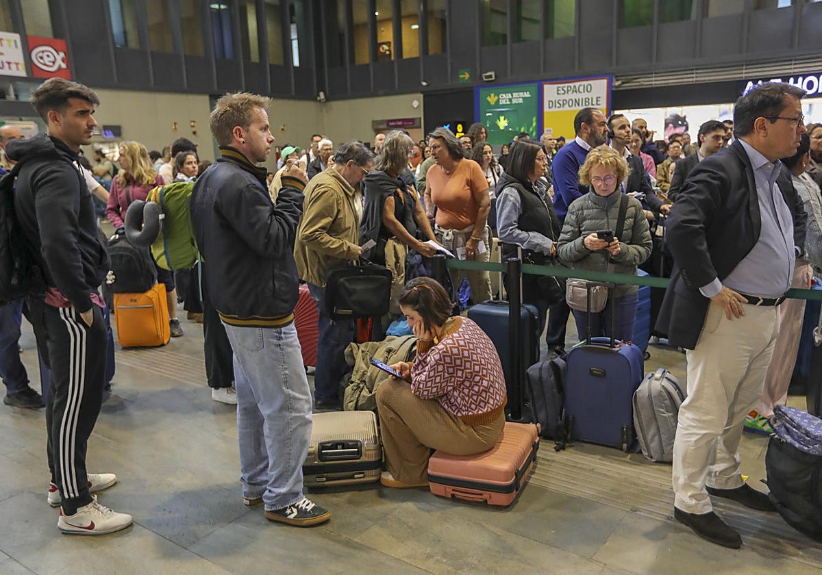 Colapso en la estación de Santa Justa.