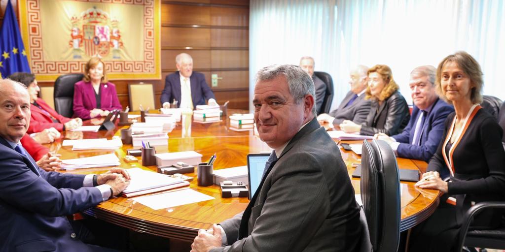 La mayoría progresista del Tribunal Constitucional acuerda la expulsión definitiva de Macías del debate sobre la amnistía