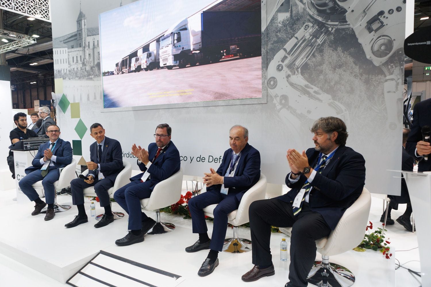 La intensa jornada de Córdoba en la Feria Internacional de Defensa, en imágenes