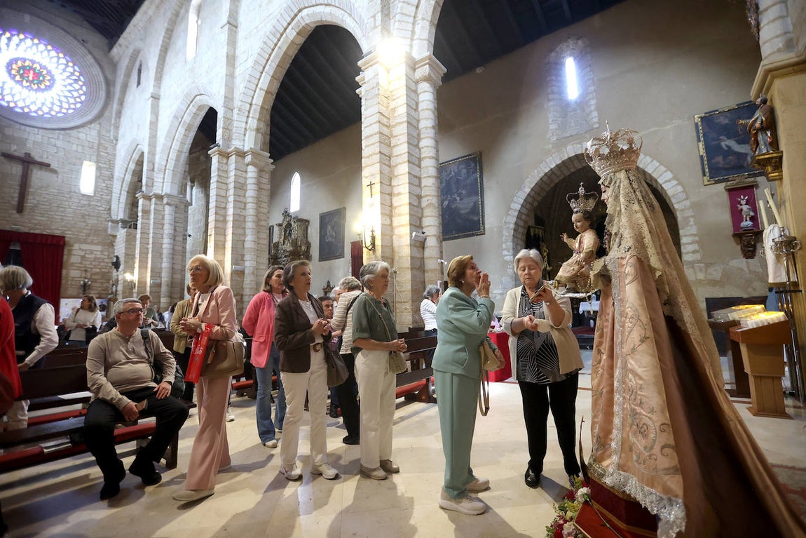 El besamanos a la Virgen de los Remedios en Córdoba, en imágenes