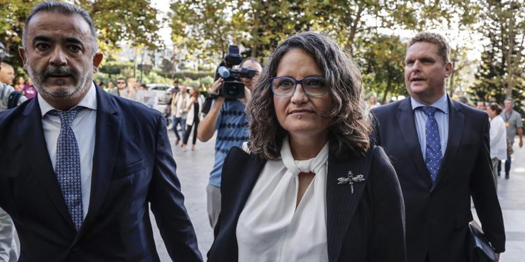 El anuncio en las afueras y el silencio en la gestión