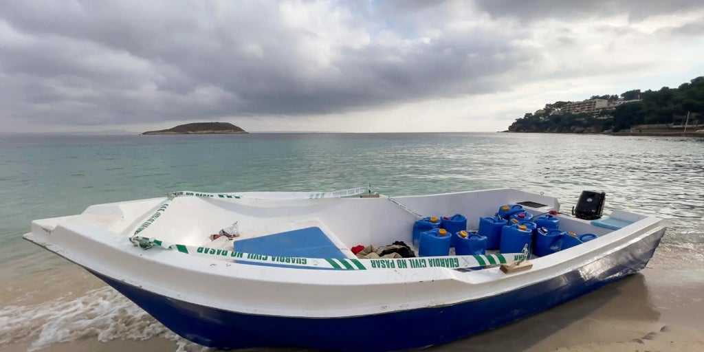 Detenidos en Ibiza tres patrones de dos pateras que tiraron por la borda a dos fallecidos