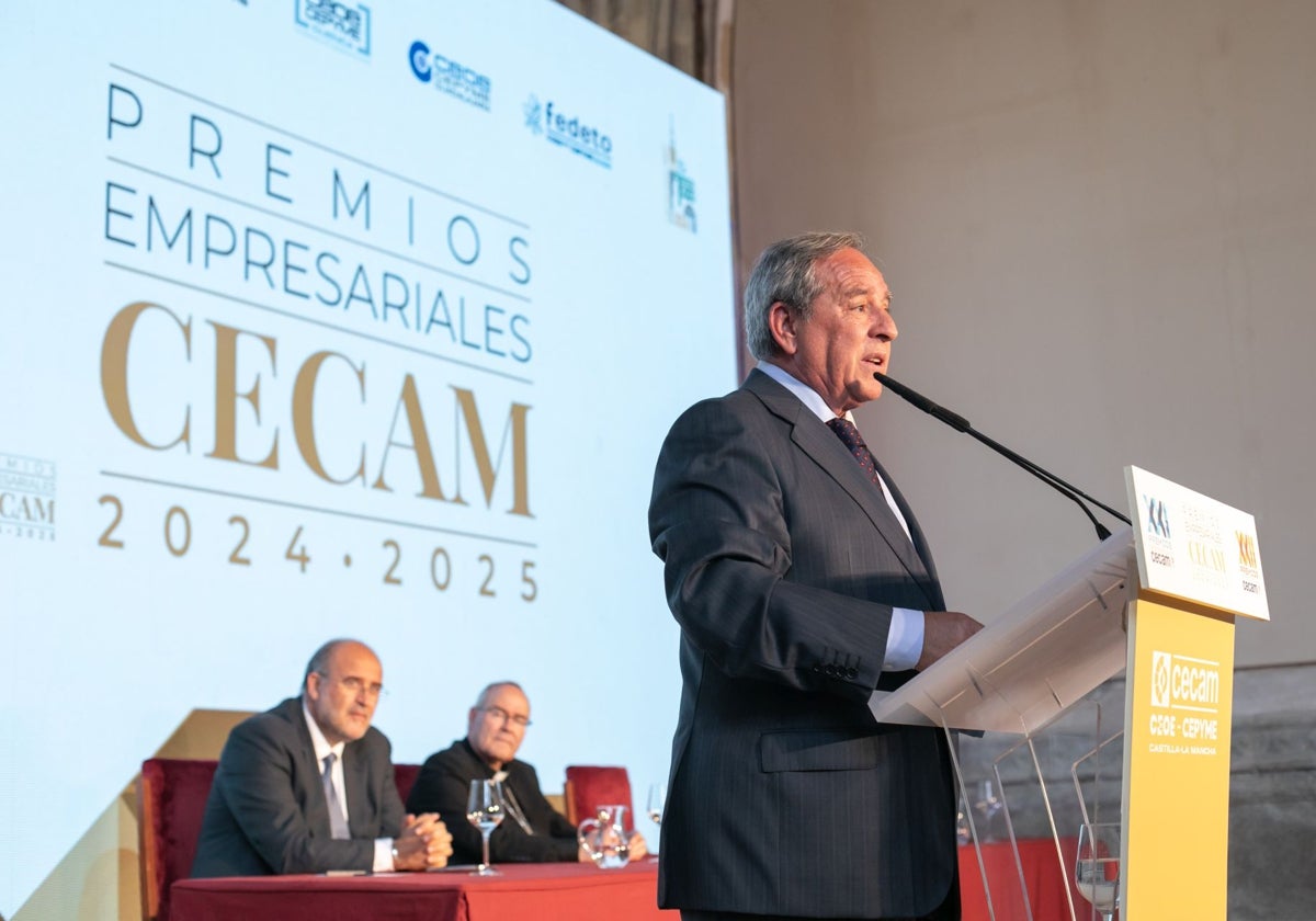 Ángel Nicolás durante su discurso en la gala de entrega de galardones