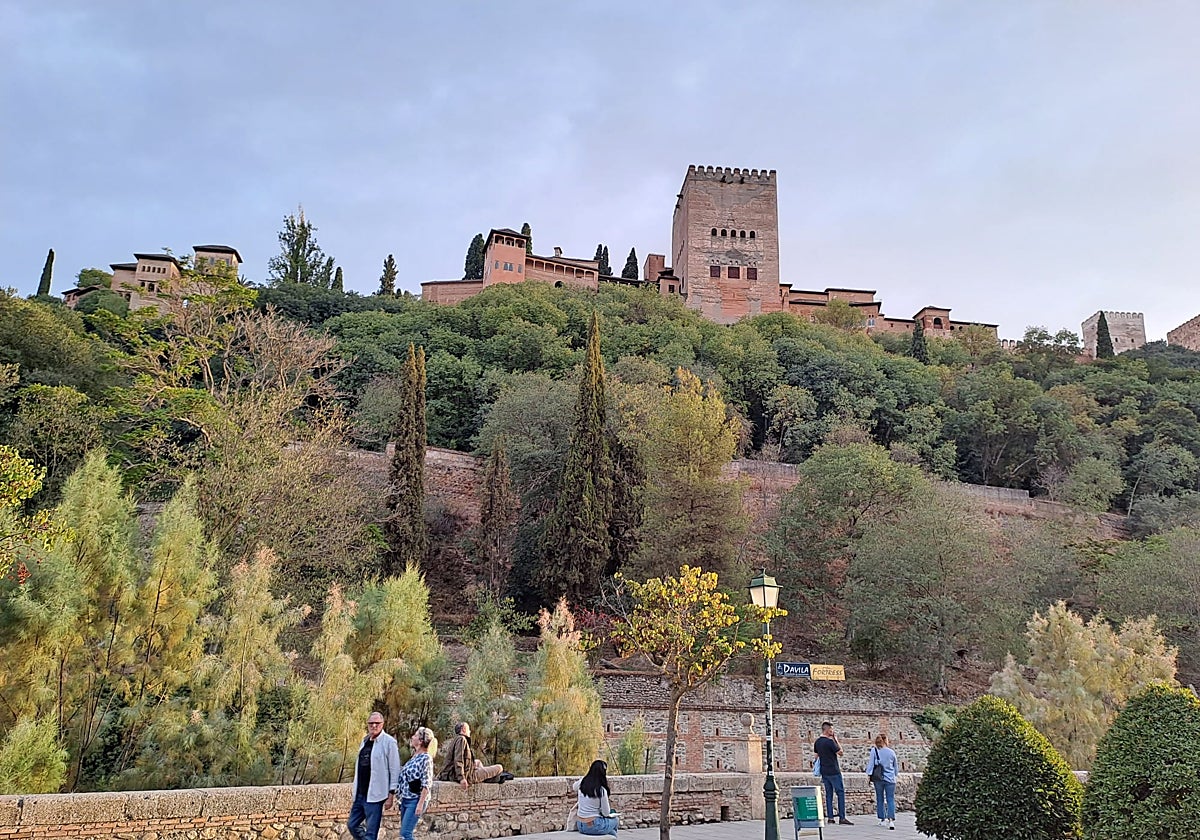 La Alhambra, desde el llamado Paseo de los Tristes