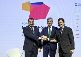 Mañueco urge infraestructuras para la «igualdad real» de los territorios