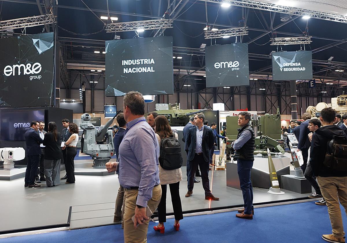 Stand de EM&E (Escribano) en la Feria Internaconal de Defensa que se celebra en Madrid