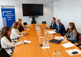 Clavijo le pide a  Ribera tener en cuenta las «especificidades» de Canarias en Europa