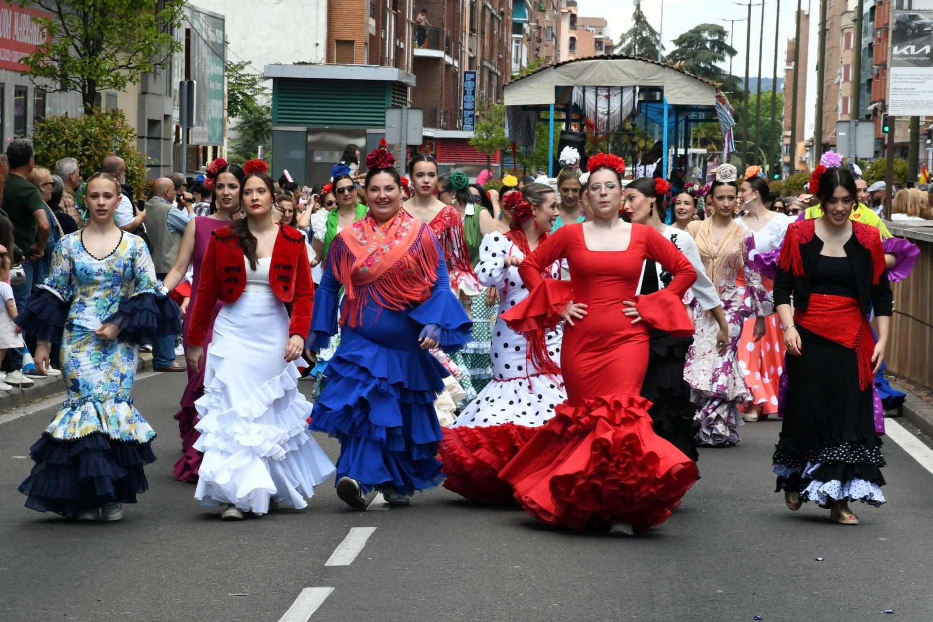 Talavera rinde homenaje a San Isidro con un cortejo multitudinario