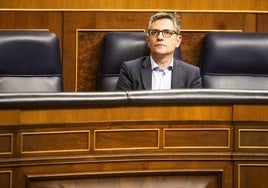Bolaños no cree que Ábalos esté chantajeando a Sánchez con los wasaps, pero insiste en que hay que investigarlo