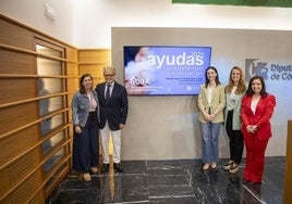 Así son las ayudas de 600 euros a la natalidad y la adopción de la Diputación de Córdoba: requisitos,  plazos y forma de pedirlas