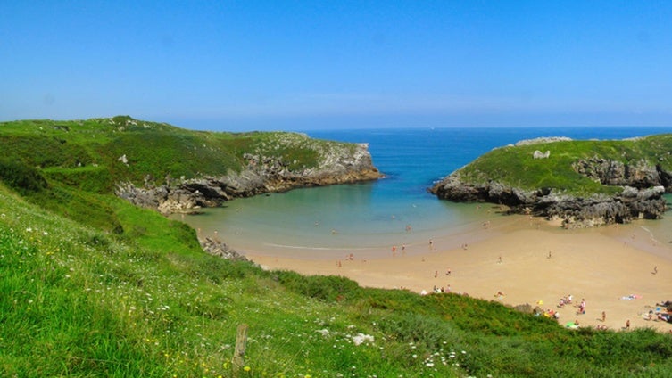 Esta playa de Asturias es una de las más bonitas del mundo, según National Geographic: dónde está y cómo llegar