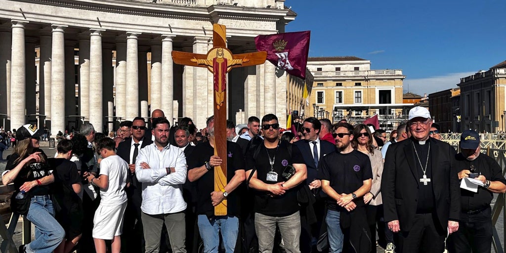 Cerca de un millar de devotos de Nuestro Padre Jesús Nazareno de León peregrinan hasta la Basílica de San Pedro del Vaticano