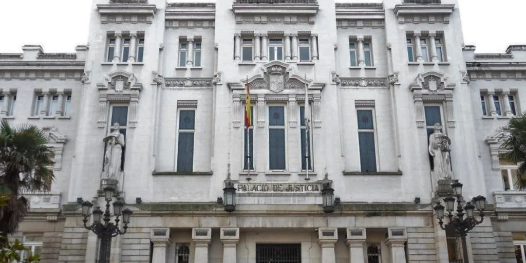 El TSXG obliga a la Policía a reconocer la relación entre las secuelas de una agente de La Coruña y una intervención