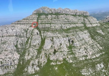 Evacuada en estado muy grave tras impactarle una piedra y precipitarse 200 metros en Cantabria