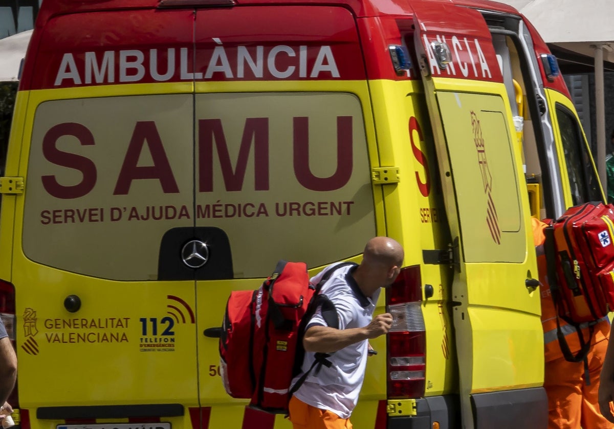 Imagen de archivo de una ambulancia del SAMU