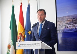 El Parlamento andaluz exige el cese de Puente por incompetencia en la gestión del sistema ferroviario