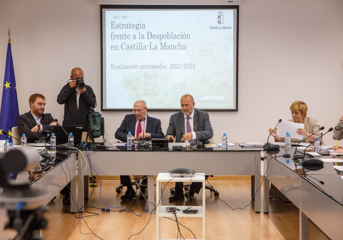 El vicepresidente José Luis Martínez ha presidido la Mesa de Trabajo de la ERD