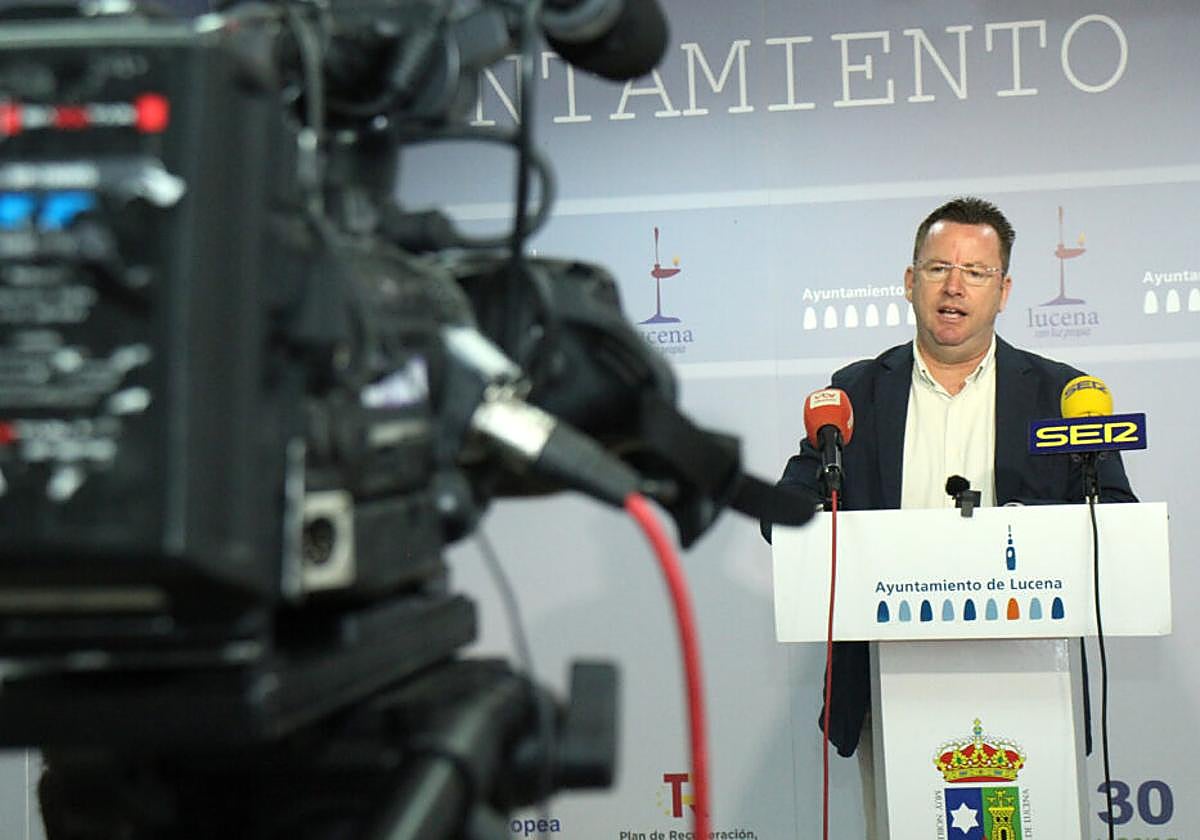 El concejal Francis Aguilar, durante su comparecencia para informar del aparcamiento de Plaza Nueva