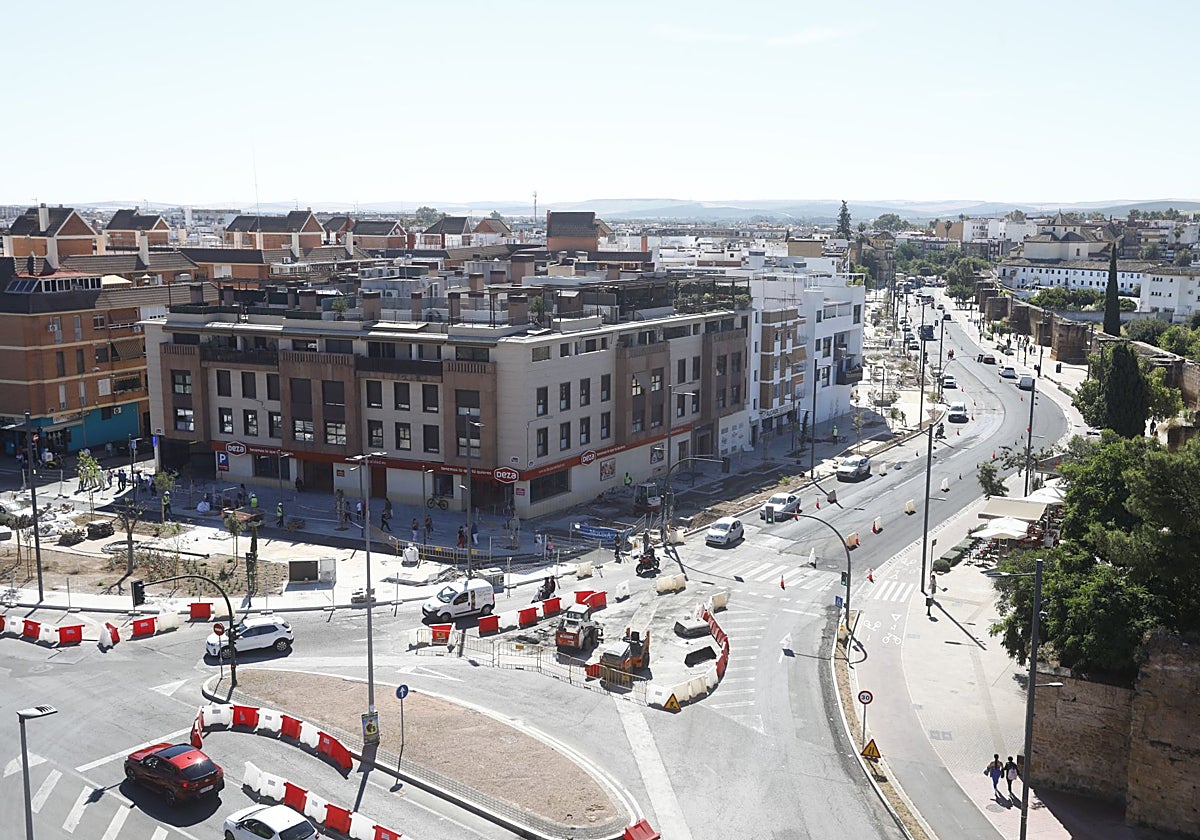 Imagen panorámica de cómo ha quedado la Ronda del Marrubial con los cuatro carriles