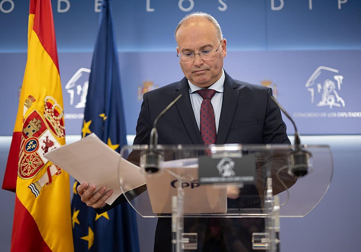 Miguel Tellado, portavoz del PP en el Congreso, durante la rueda de prensa