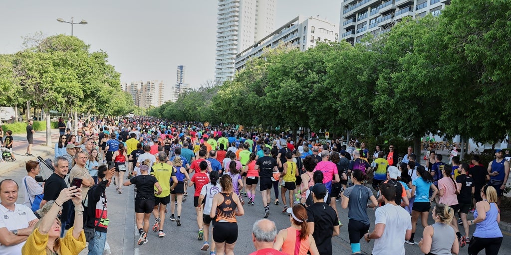 Cortes de tráfico y líneas de emt afectadas en valencia por la carrera marta fernández de castro