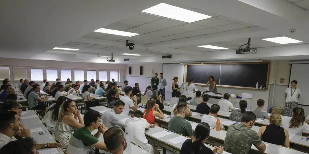 Casi 42.000 aspirantes compiten por 7.808 plazas desde el próximo 21 de junio en las oposiciones de docentes en Andalucía