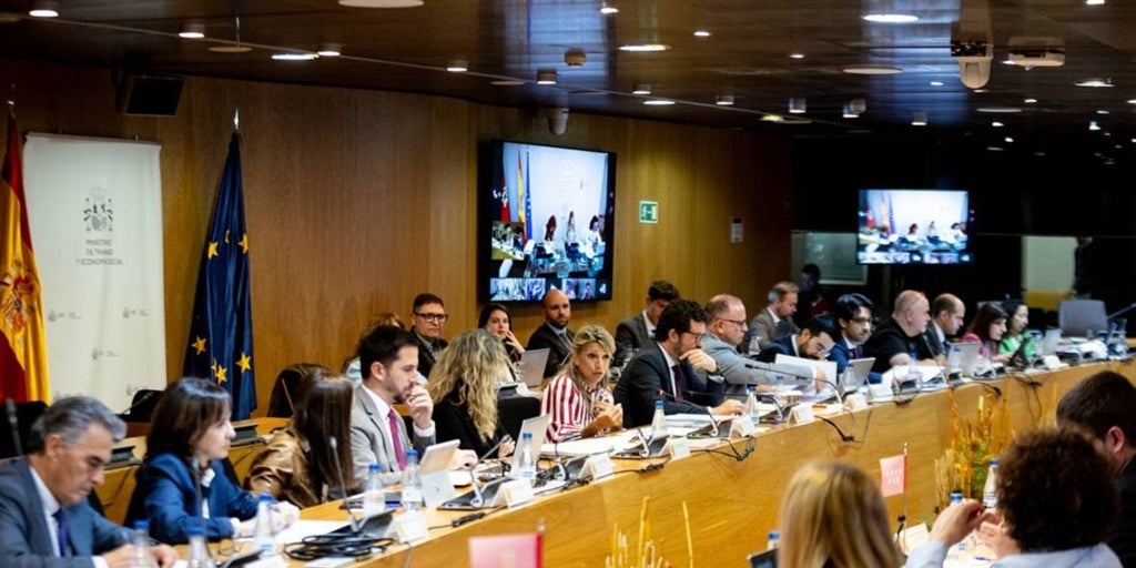 Yolanda Díaz afirma que Andalucía no es Europa por su alta tasa de paro y la Junta pide una rectificación por estigmatizarla