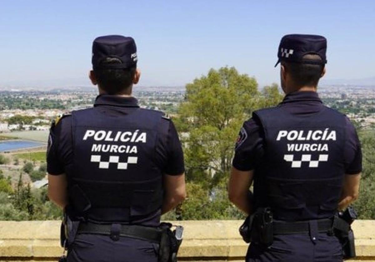 Detenido un menor por apuñalar a su padrastro en el cuello y en el abdomen tras una discusión en Murcia