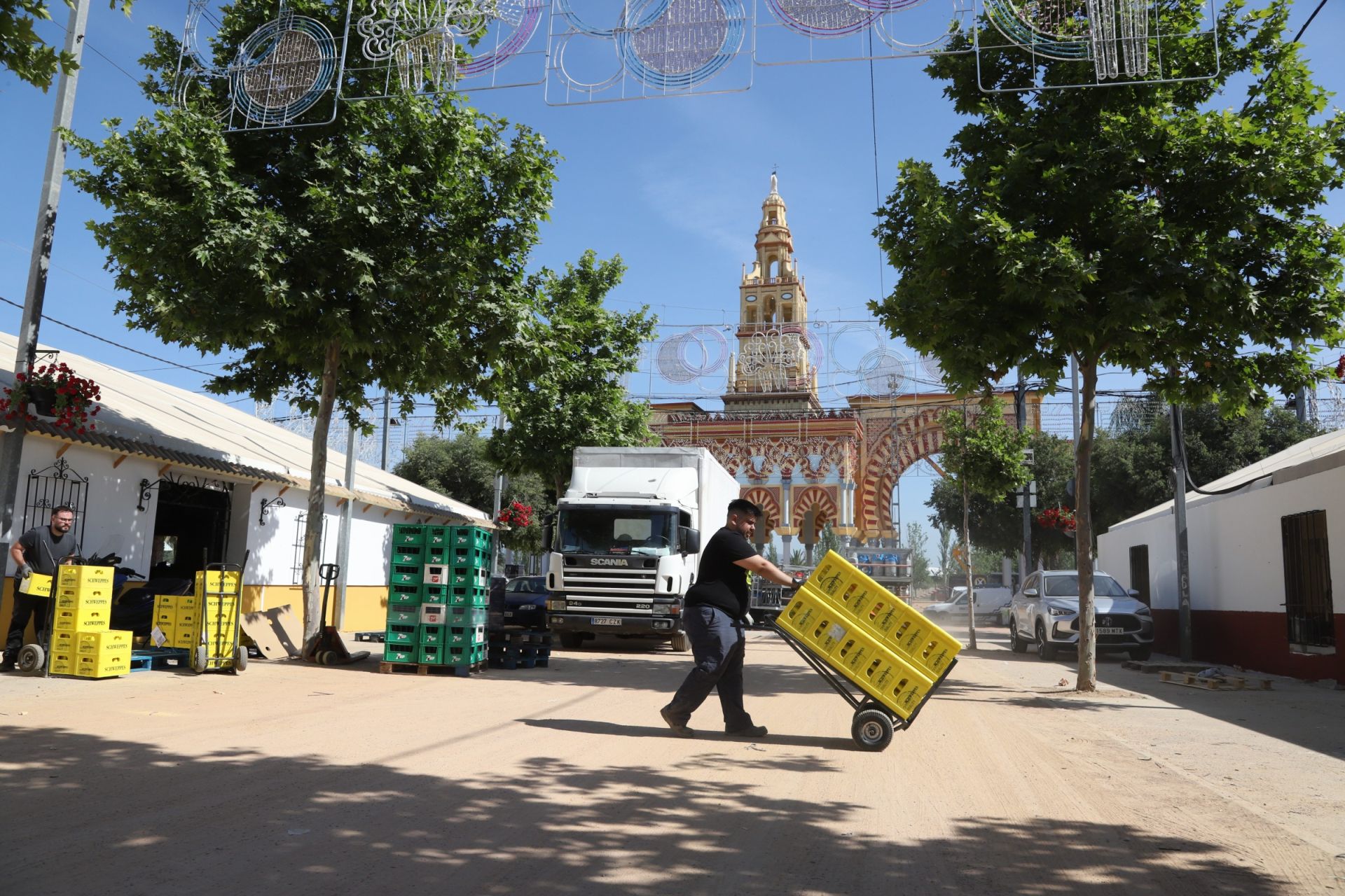 Los últimos preparativos de la Feria de Córdoba 2025, en imágenes
