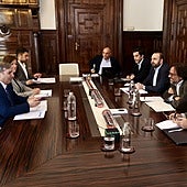 Renfe reafirma ante la Junta que suprimirá 'sine die' frecuencias AVE